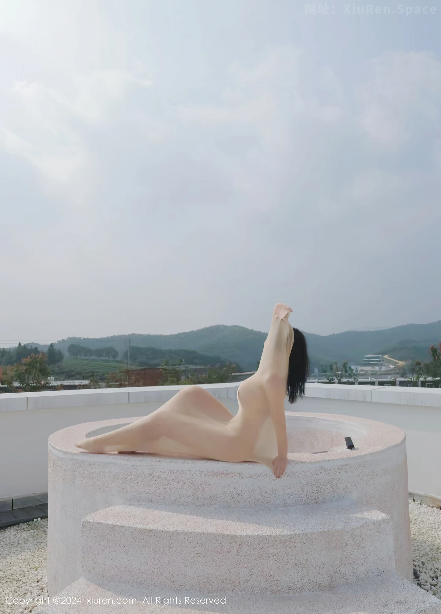 图片[6]-[XiuRen秀人网] VOL.9489 模特小薯条nienie户外性感肉色连体衣秀惹火身材撩人诱惑写真80P-秀人网官方网站